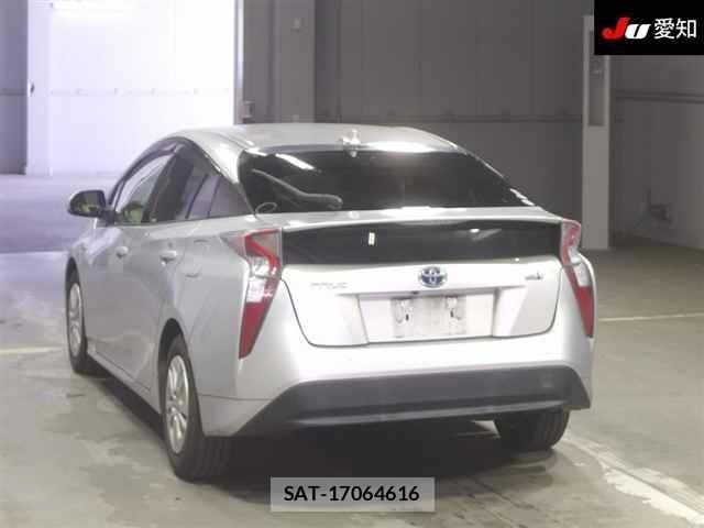 Toyota PRIUS 2016 8911302-1