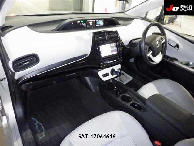 Toyota PRIUS 2016 8911302-3