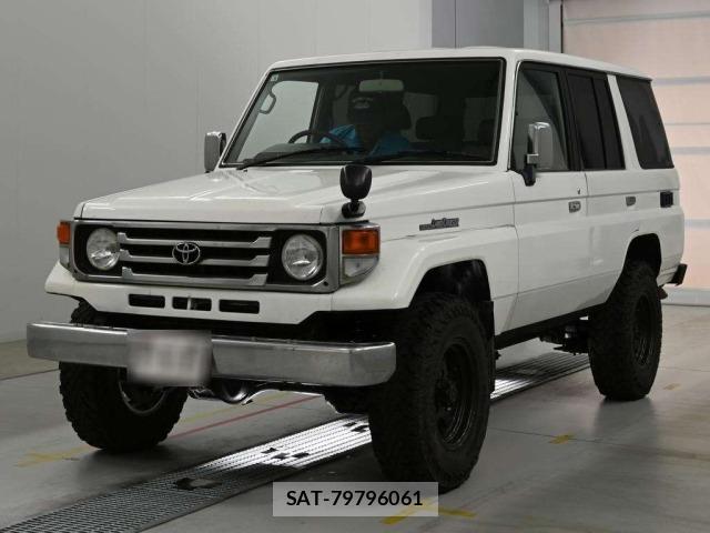 Toyota LAND CRUISER 2003 8667484-0