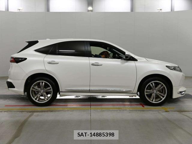 Toyota HARRIER 2018 8935987-3
