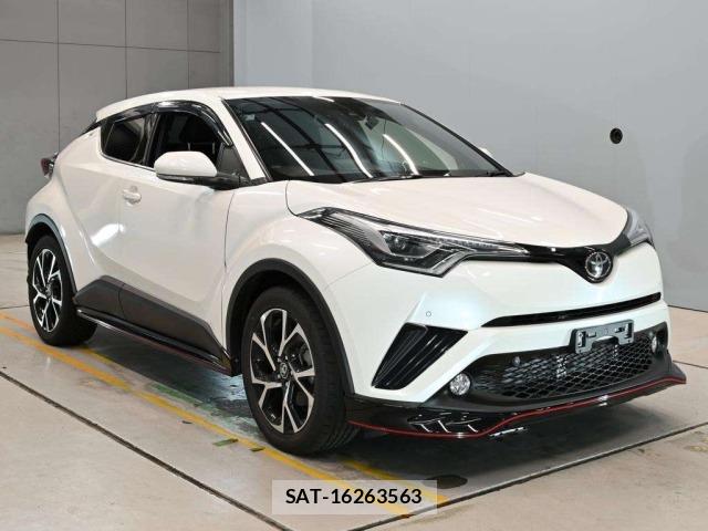 Toyota C-HR 2017 8684290-5