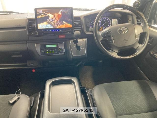 Toyota HIACE VAN 2022 8811130-6