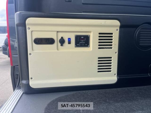 Toyota HIACE VAN 2022 8811130-8