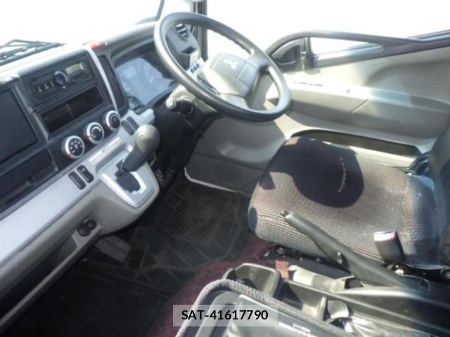 Mitsubishi CANTER 2017 8687190-3