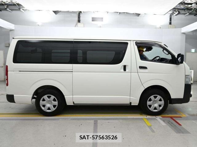 Toyota HIACE VAN 2021 8910219-3