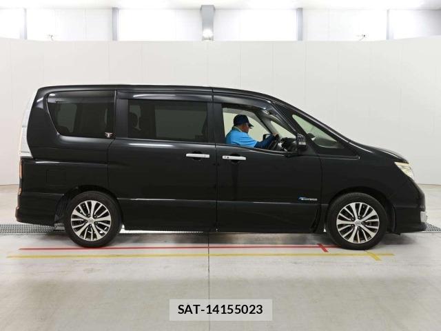 Nissan SERENA 2014 8773323-3