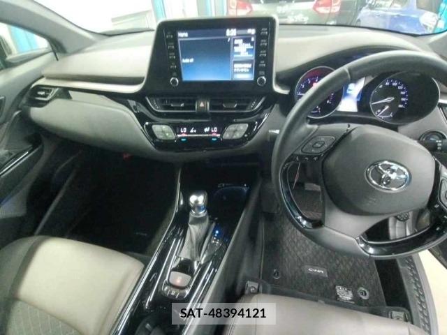 Toyota C-HR 2021 8684282-11