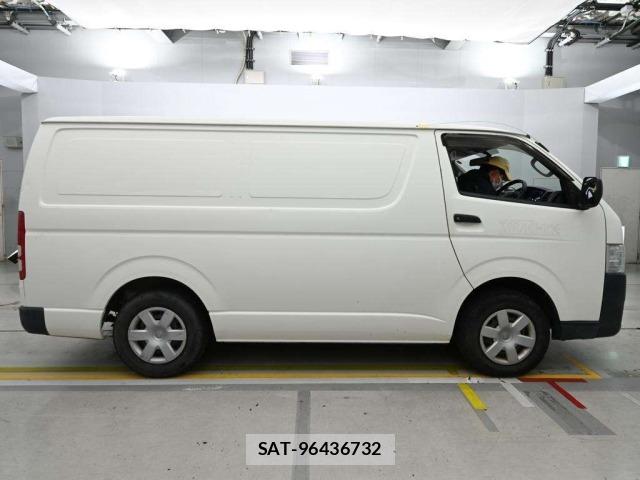 Toyota HIACE VAN 2019 8697533-3