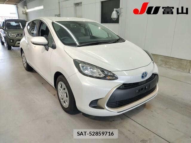 Toyota AQUA 2024 8862381-0