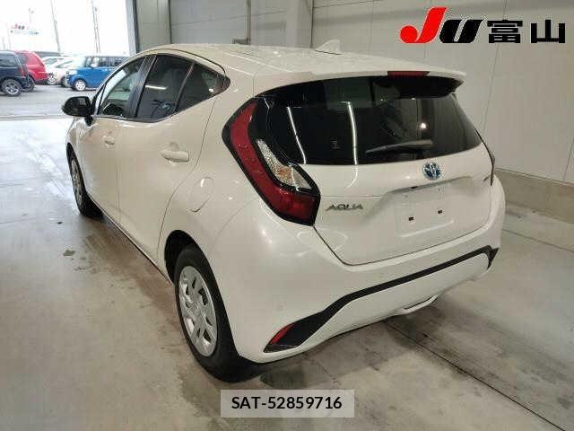 Toyota AQUA 2024 8862381-1