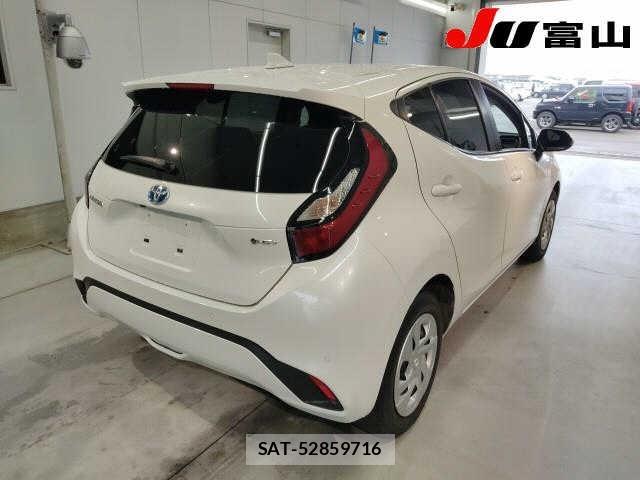 Toyota AQUA 2024 8862381-5