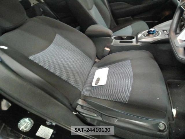 Nissan LEAF 2026 8863220-10