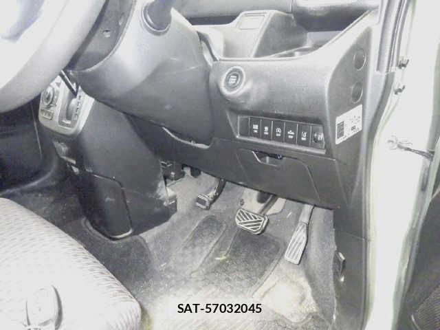 Suzuki SOLIO 2015 8811185-6