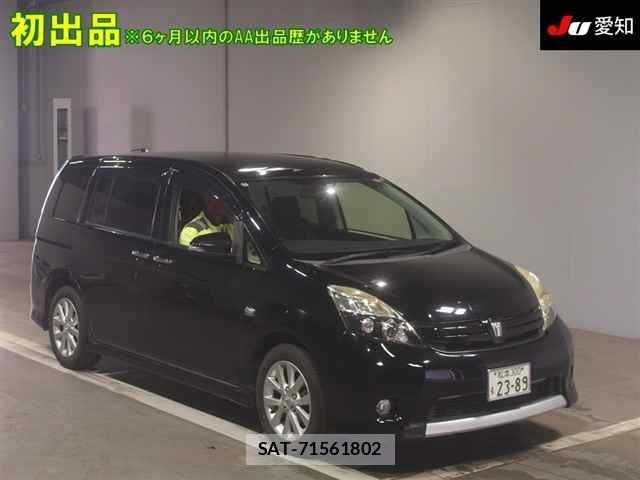 Toyota ISIS 2014 8707647-0