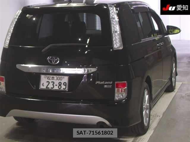 Toyota ISIS 2014 8707647-8