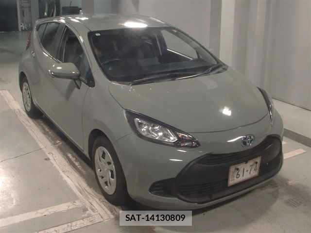 Toyota AQUA 2022 8862342-0
