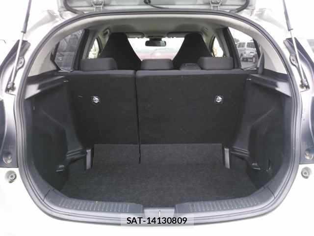 Toyota AQUA 2022 8862342-10