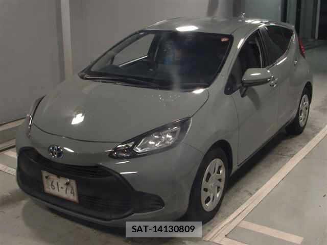 Toyota AQUA 2022 8862342-4