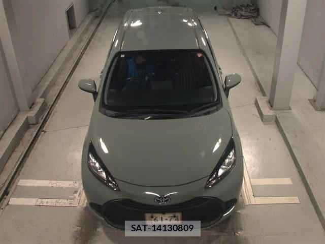 Toyota AQUA 2022 8862342-6