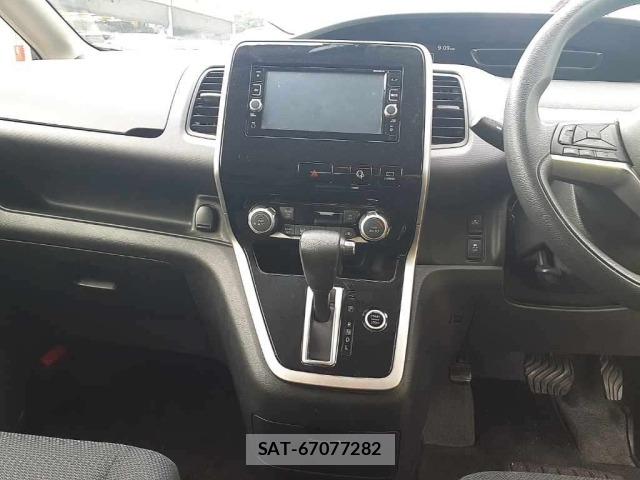 Nissan SERENA 2017 8921064-11