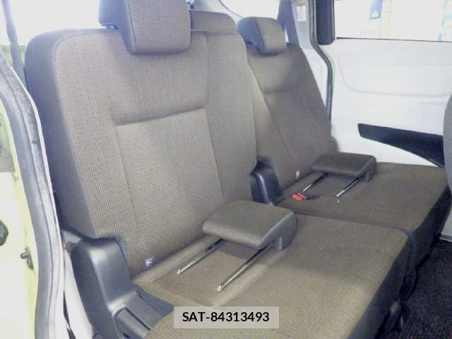 Toyota SIENTA 2016 8902900-8