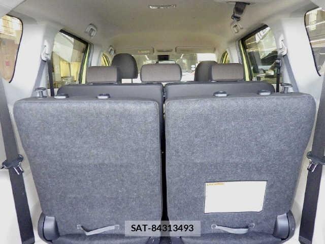 Toyota SIENTA 2016 8902900-9