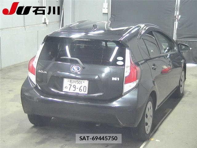 Toyota AQUA 2015 8862380-1