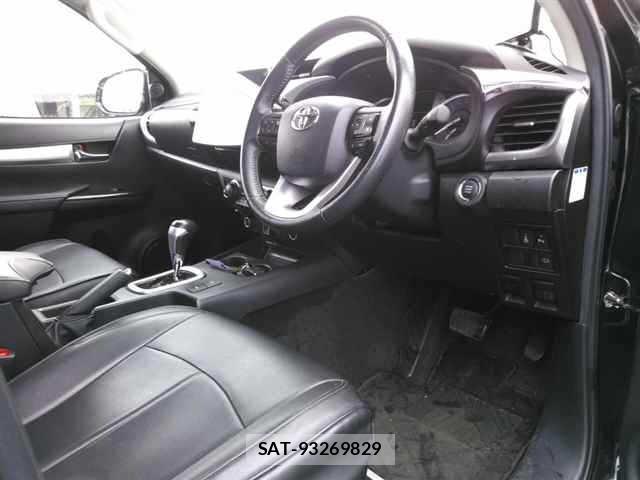 Toyota HILUX 2023 8762909-3