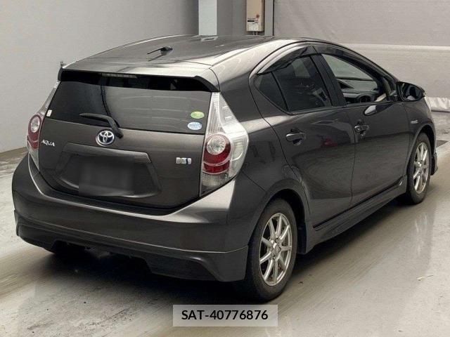 Toyota AQUA 2012 8682907-1