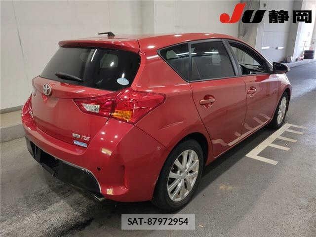 Toyota AURIS 2014 8885032-5