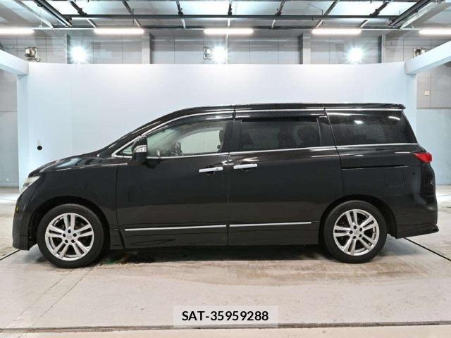 Nissan ELGRAND 2013 8908926-4