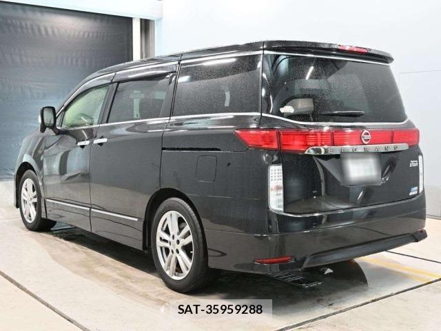 Nissan ELGRAND 2013 8908926-6