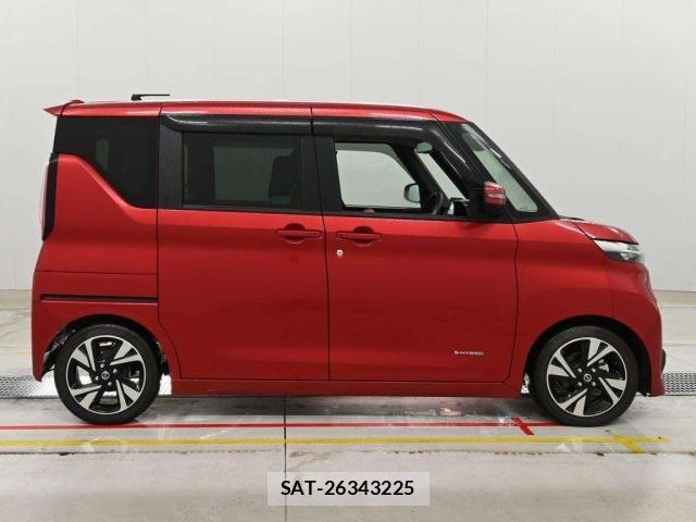 Nissan ROOX 2022 8898380-3