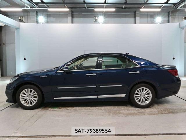 Toyota CROWN 2018 8770043-4