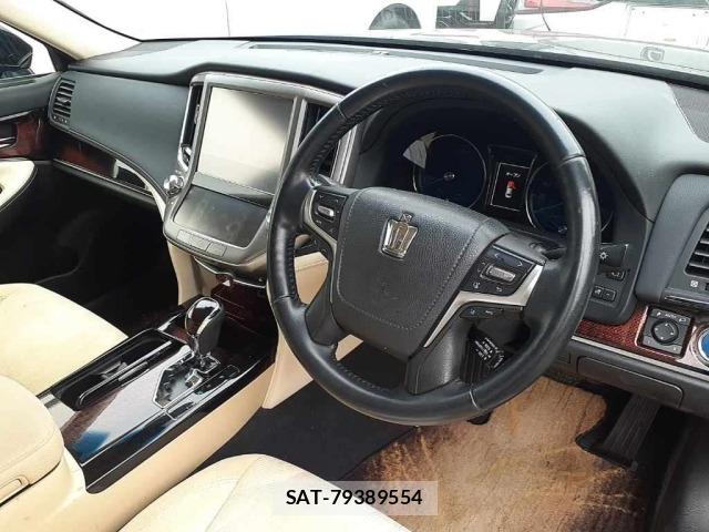 Toyota CROWN 2018 8770043-9
