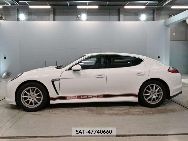 Porsche PANAMERA 2011 8809695-4