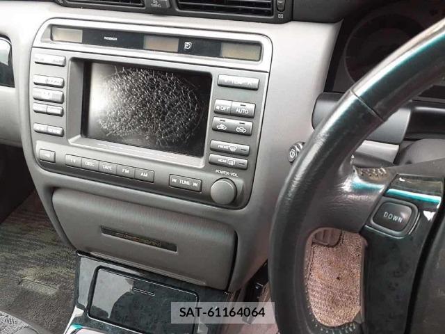 Toyota CROWN 2000 8680475-11