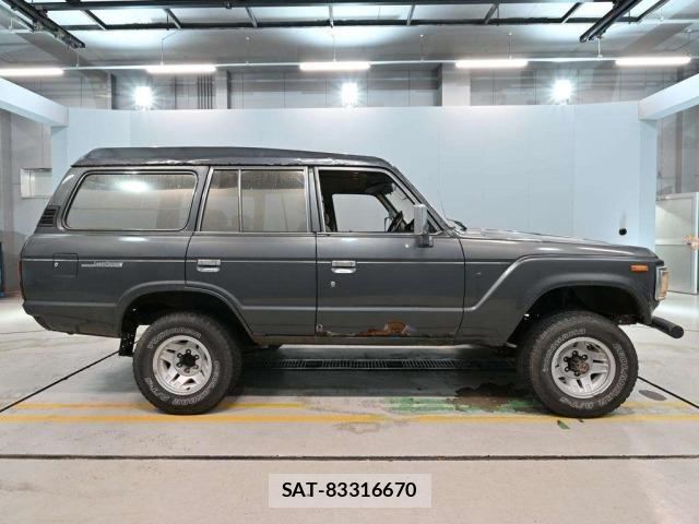 Toyota LAND CRUISER 1988 8837812-3