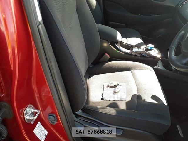 Nissan LEAF 2015 8928453-10