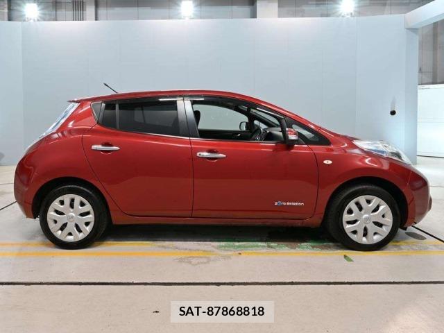 Nissan LEAF 2015 8928453-3