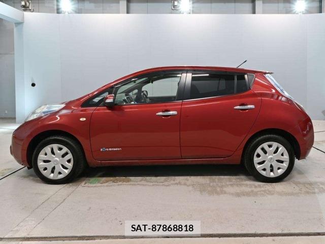 Nissan LEAF 2015 8928453-4