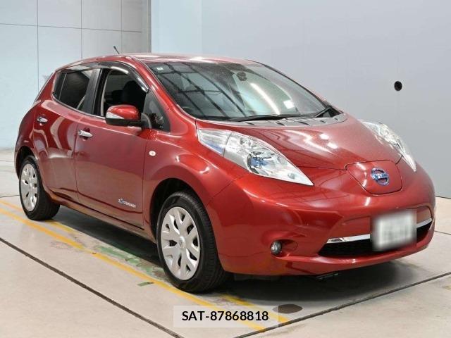 Nissan LEAF 2015 8928453-5