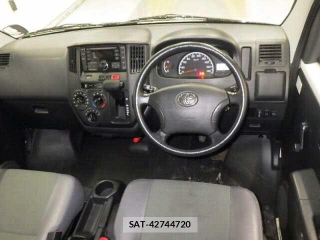 Toyota LITEACE VAN 2019 8825628-3