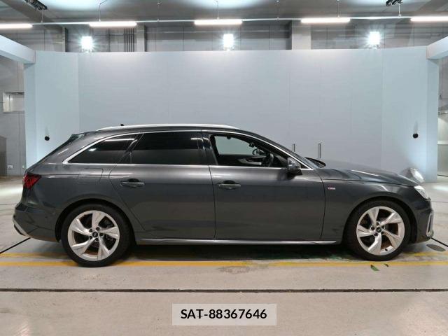 Audi A4 2021 8860553-3