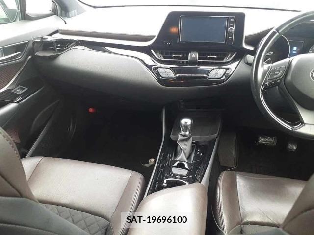 Toyota C-HR 2018 8684291-11