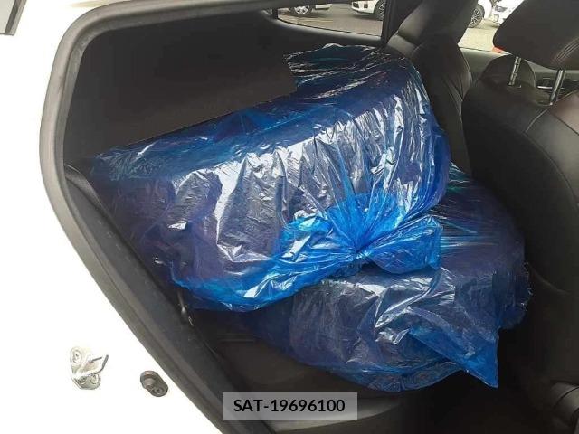 Toyota C-HR 2018 8684291-12