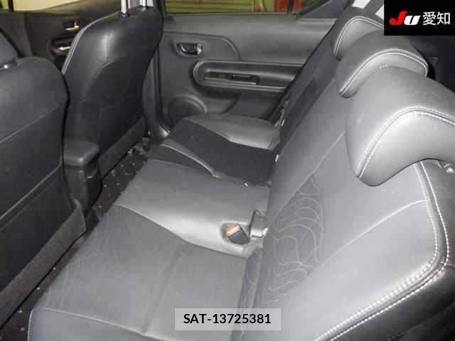 Toyota AQUA 2013 8704705-4