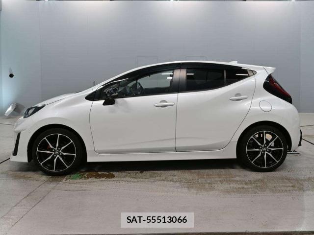 Toyota AQUA 2024 8763121-4