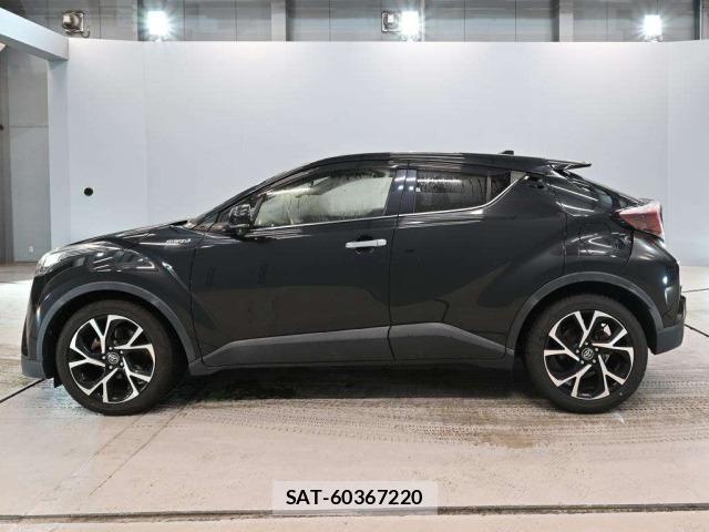Toyota C-HR 2018 8684294-4