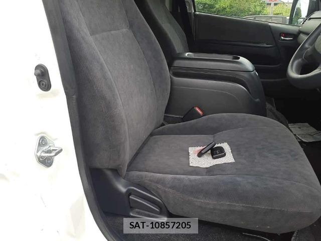 Toyota HIACE WAGON 2022 8679137-10